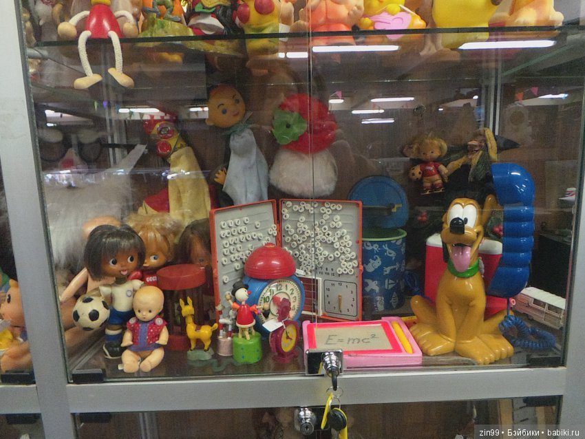 Блошиный рынок "РЕТРО" - завод "Кристалл", сегодня 27 октября 2018 года