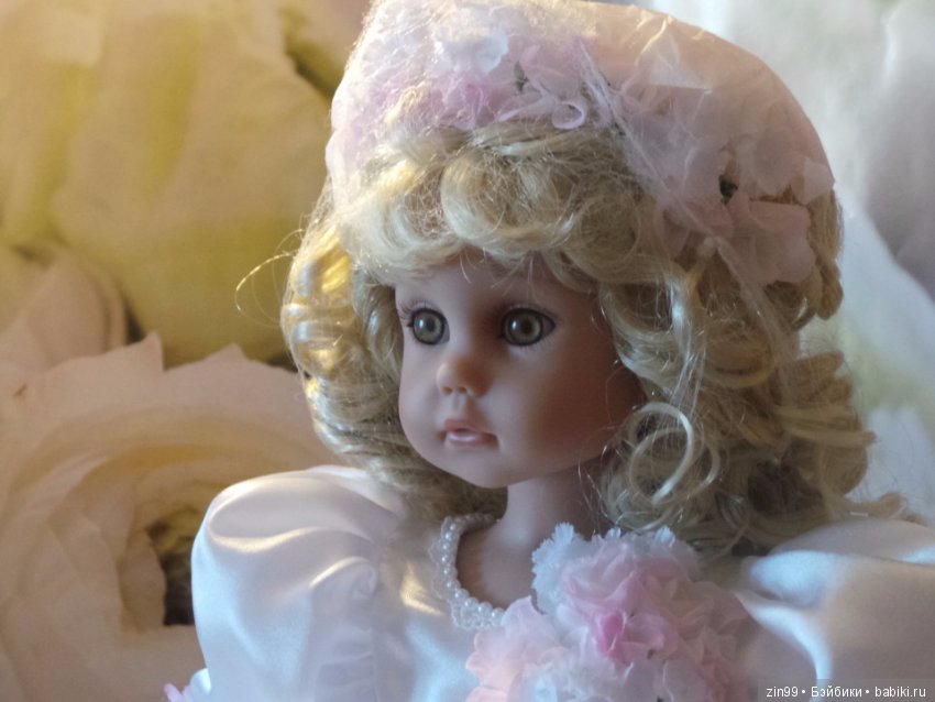 Мои куколки от Линды Рик, и еще подарили одну