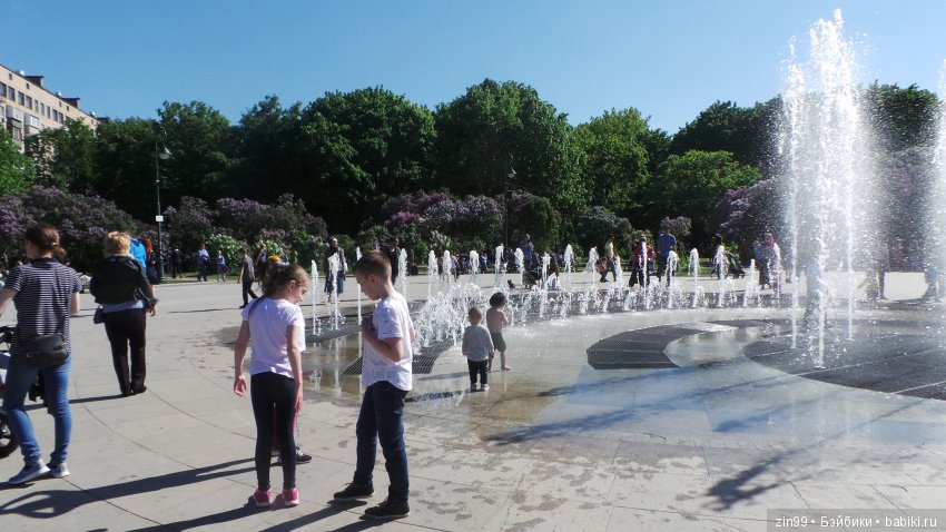 Цветёт сирень или Леночка и Сирень