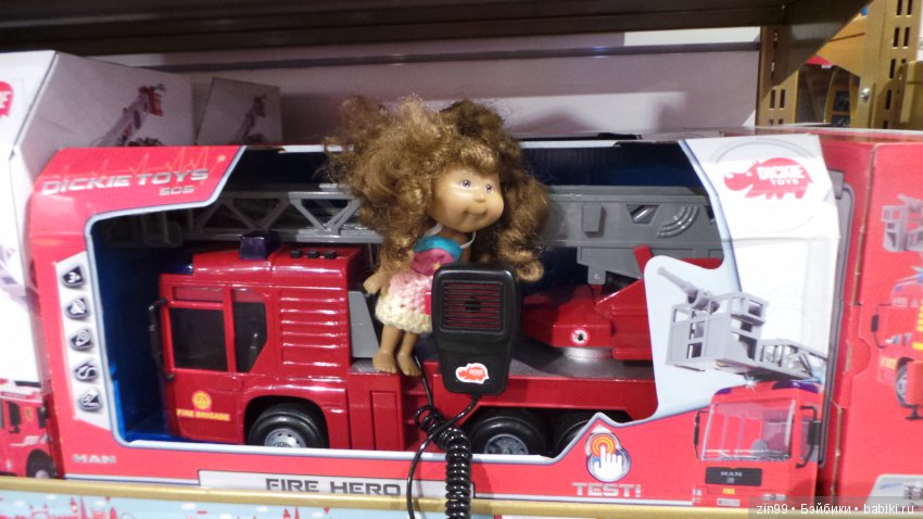 Прогулка в центральный детский магазин с капусткой и не только