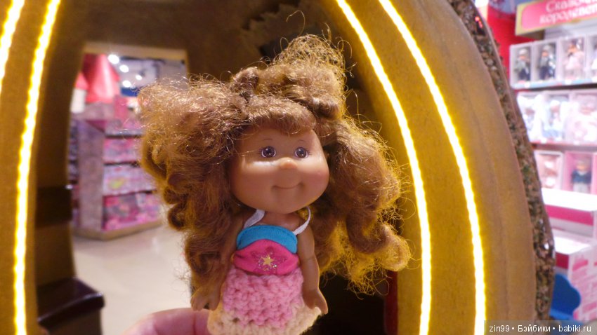 Прогулка в центральный детский магазин с капусткой и не только