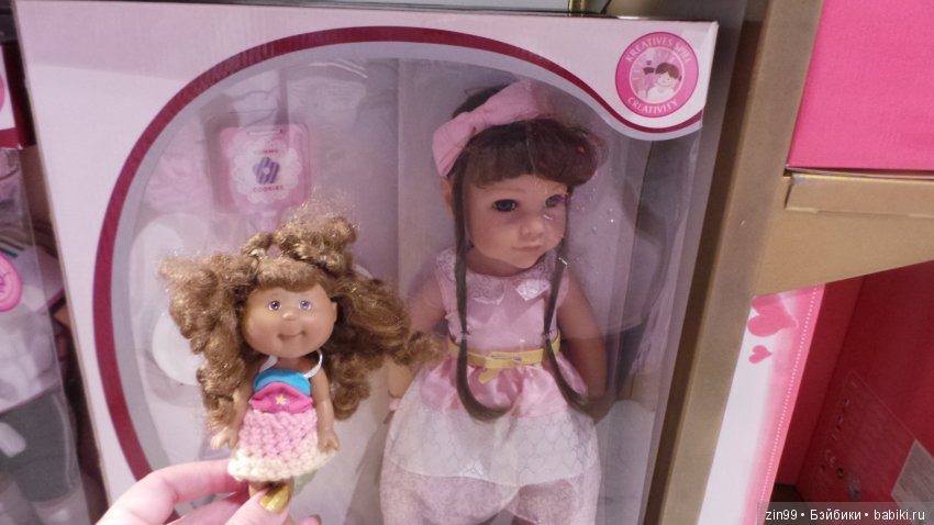 Прогулка в центральный детский магазин с капусткой и не только