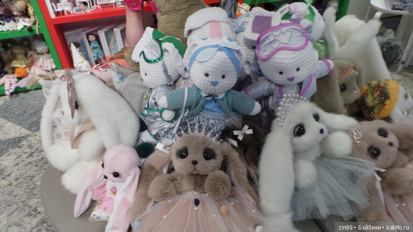 Прогулка в центральный детский магазин с капусткой и не только