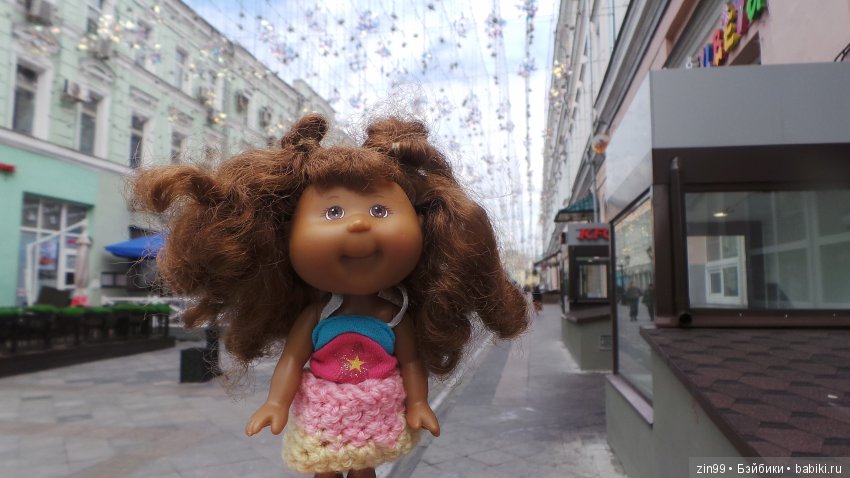 Прогулка в центральный детский магазин с капусткой и не только