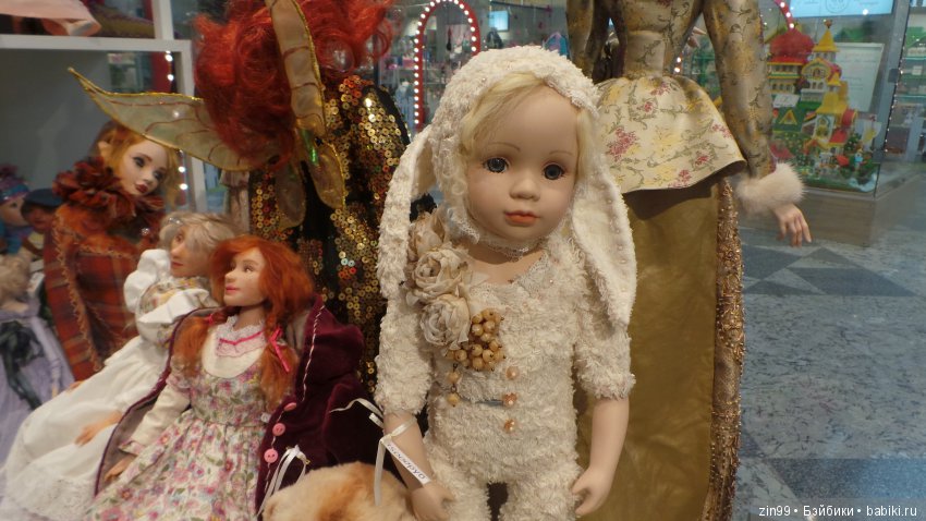 Прогулка в центральный детский магазин с капусткой и не только