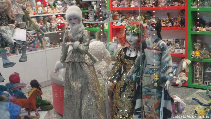 Прогулка в центральный детский магазин с капусткой и не только