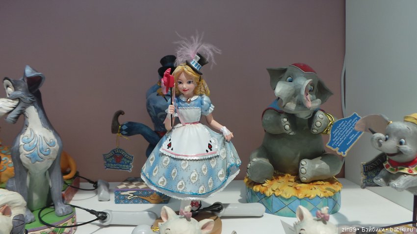 Прогулка в центральный детский магазин с капусткой и не только