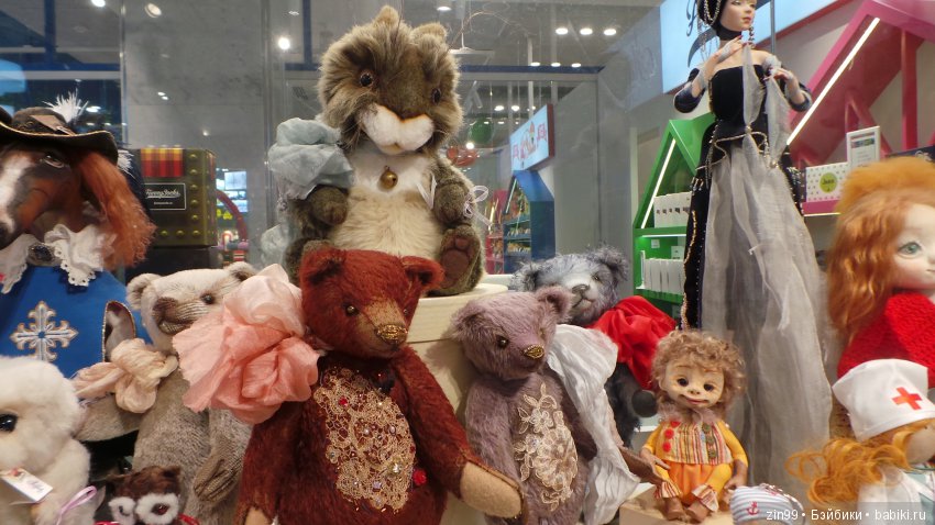 Прогулка в центральный детский магазин с капусткой и не только