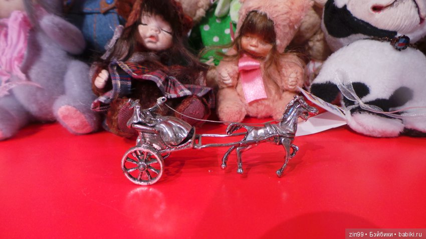 Прогулка в центральный детский магазин с капусткой и не только