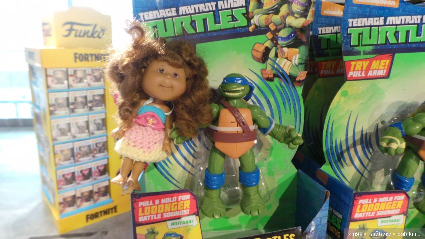 Прогулка в центральный детский магазин с капусткой и не только