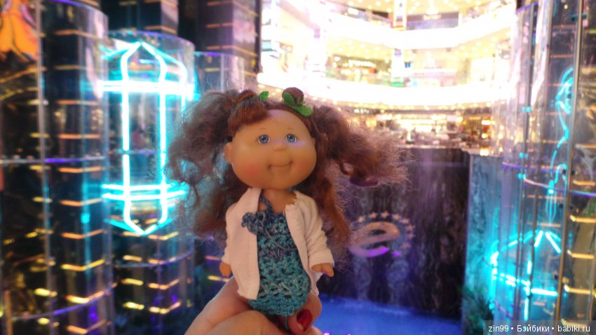 Прогулка в большой Торговый центр и в Центральный парк! С капустками