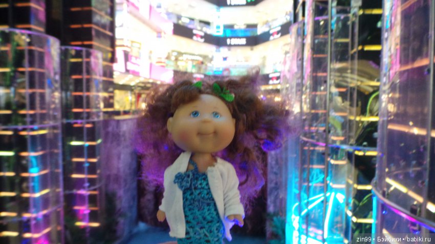 Прогулка в большой Торговый центр и в Центральный парк! С капустками