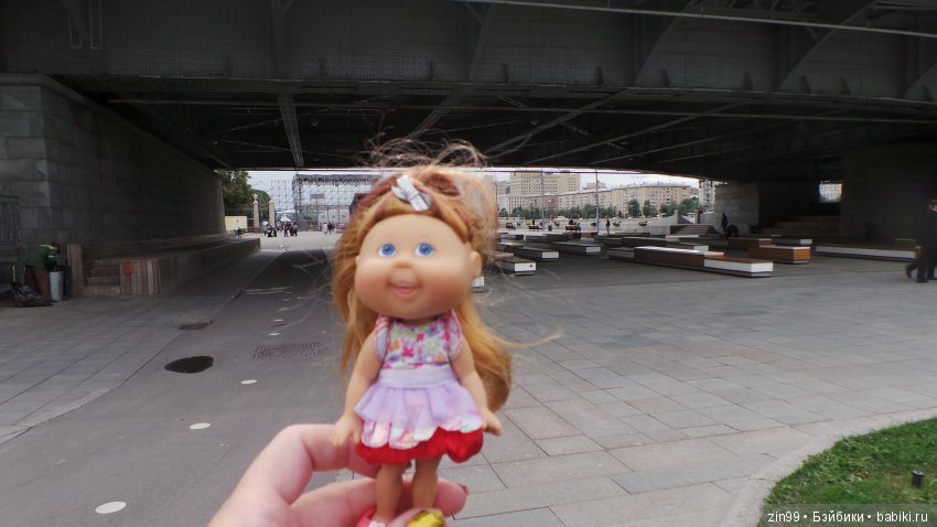 Прогулка в большой Торговый центр и в Центральный парк! С капустками