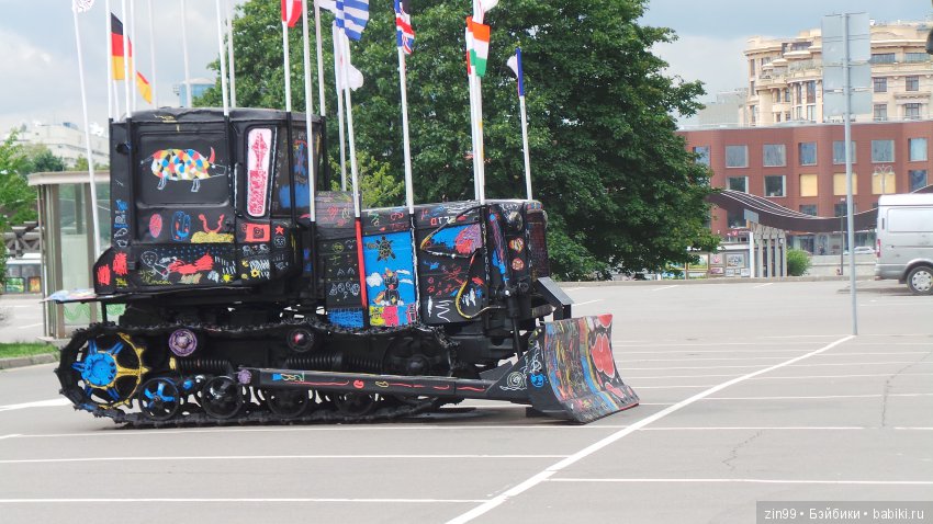 Прогулка в большой Торговый центр и в Центральный парк! С капустками