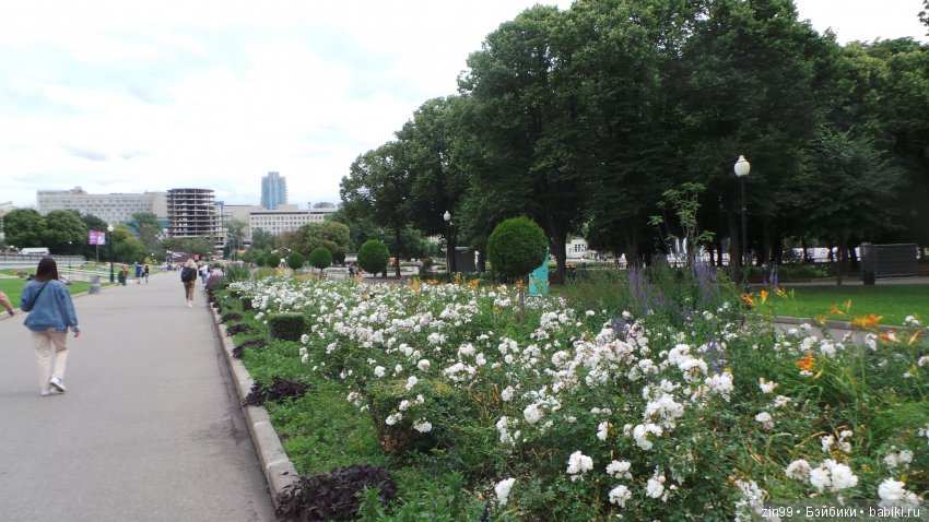 Прогулка в большой Торговый центр и в Центральный парк! С капустками