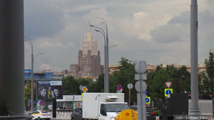 Прогулка в большой Торговый центр и в Центральный парк! С капустками