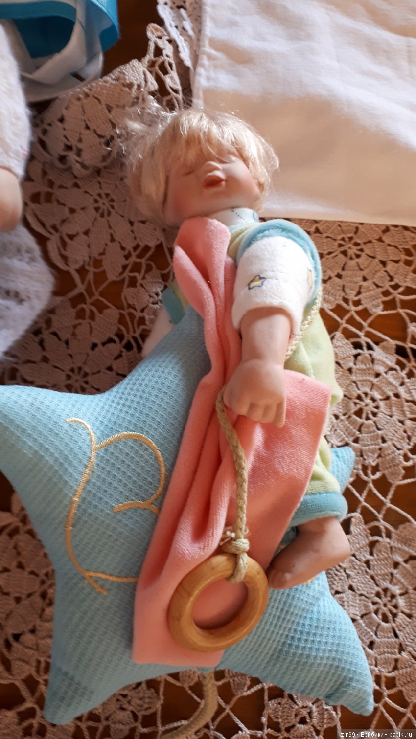 Кукла с блошки, точнее на Вернисаже, и прогулка по Измайловскому Вернисажу в Москве (фото 6)