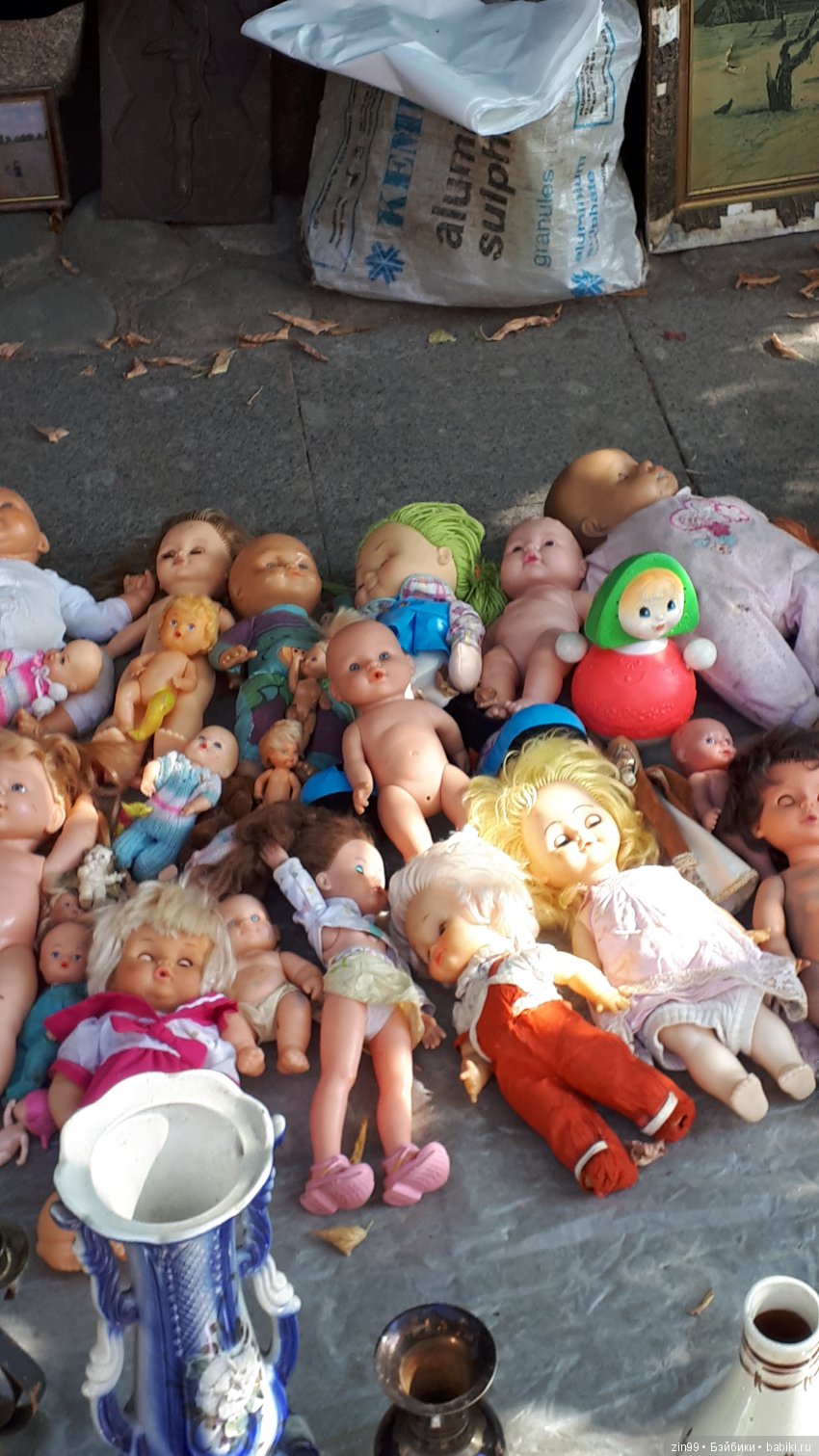 Блошиный рынок на Вернисаже в Измайлово