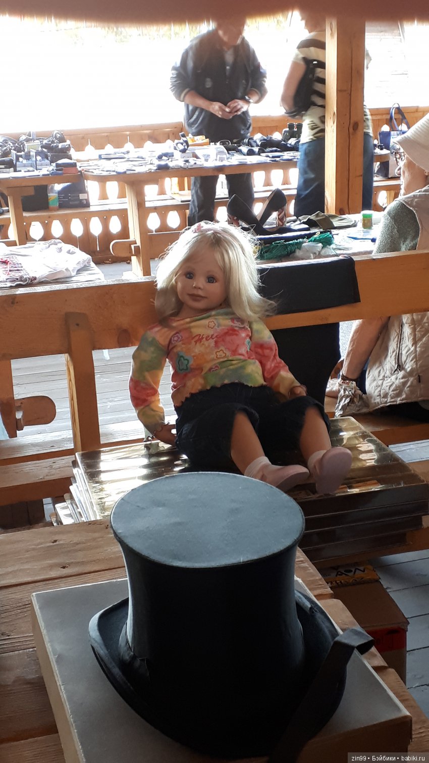 Блошиный рынок на Вернисаже в Измайлово