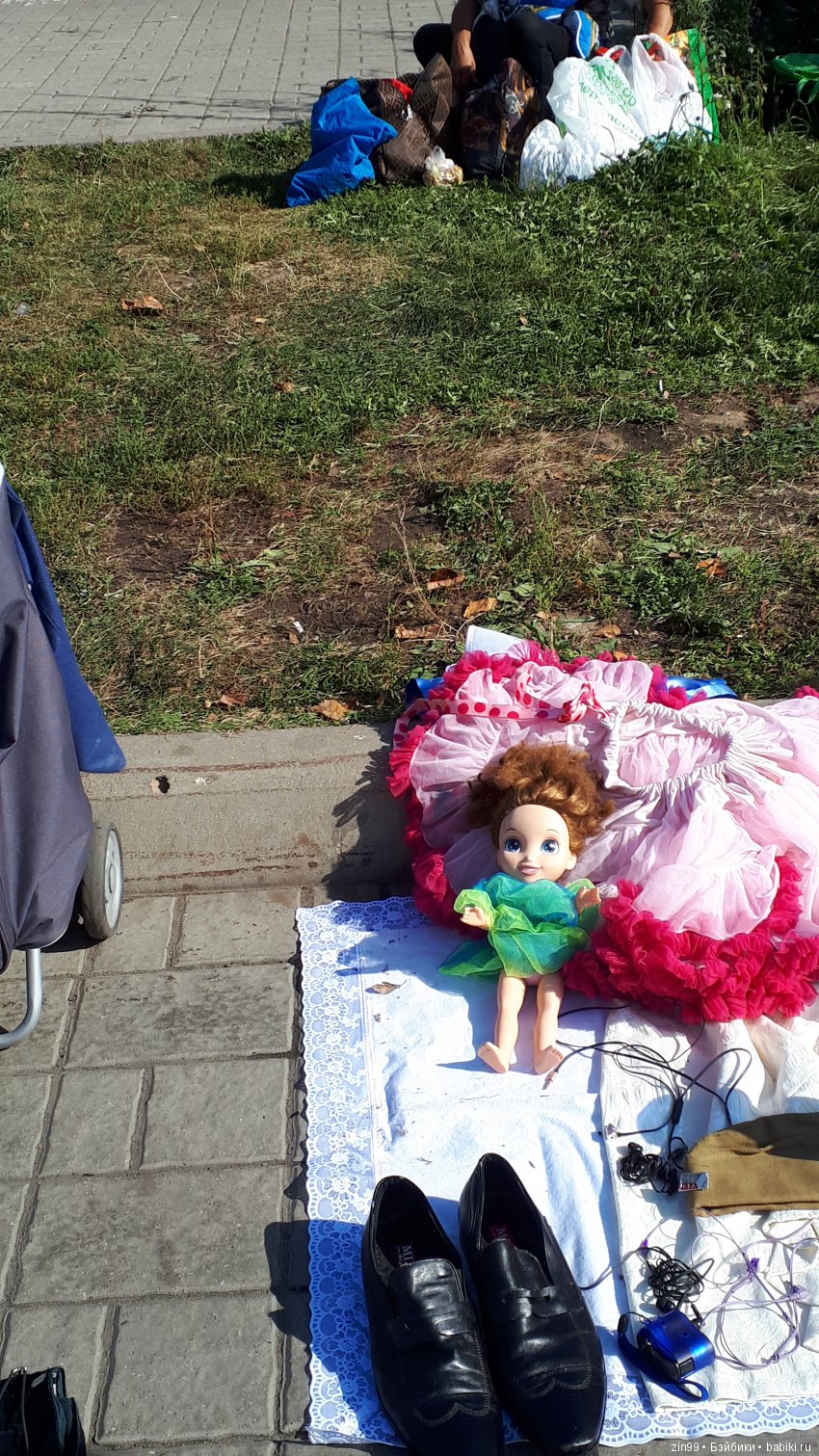 Блошиный рынок на Вернисаже в Измайлово