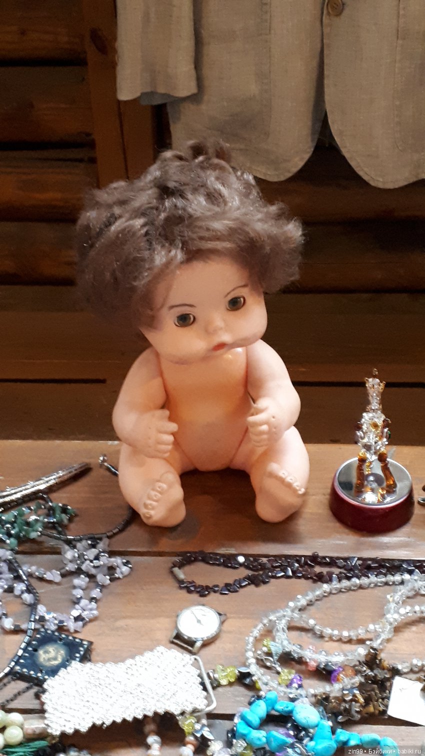 Блошиный рынок на Вернисаже в Измайлово