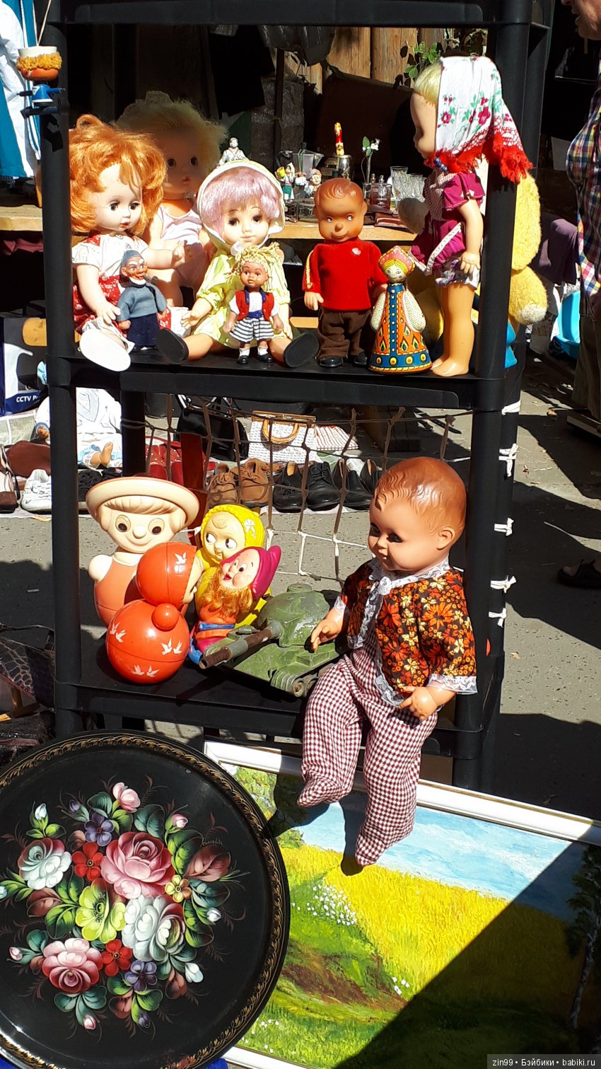 Блошиный рынок на Вернисаже в Измайлово