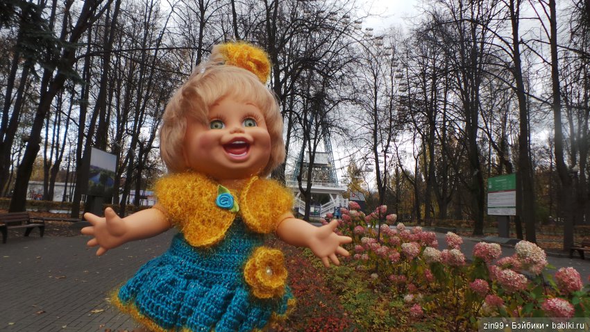 Натали гуляет в парке и новые наряды