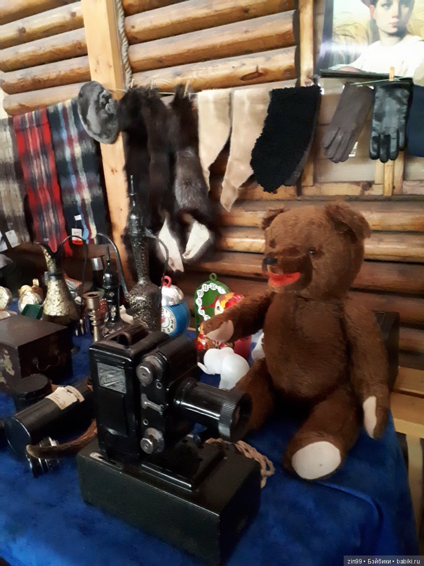 Вернисаж в Измайловском парке, Блошиный рынок