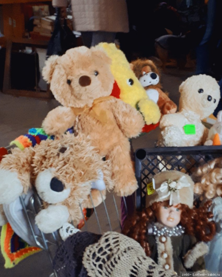 Вернисаж в Измайловском парке, Блошиный рынок