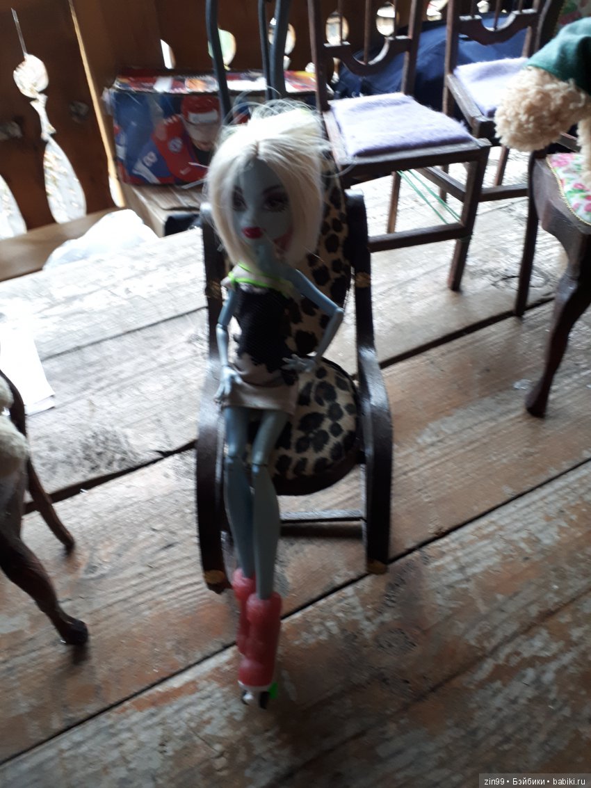 Вернисаж в Измайловском парке, Блошиный рынок