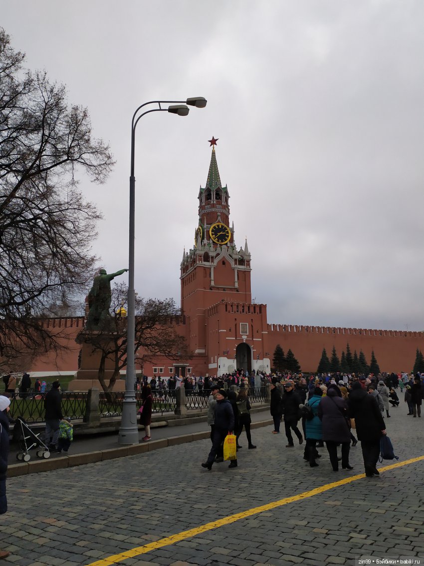 Новогодние гулянья, Зарядье, ГУМ, или в ГУМ за салатиком