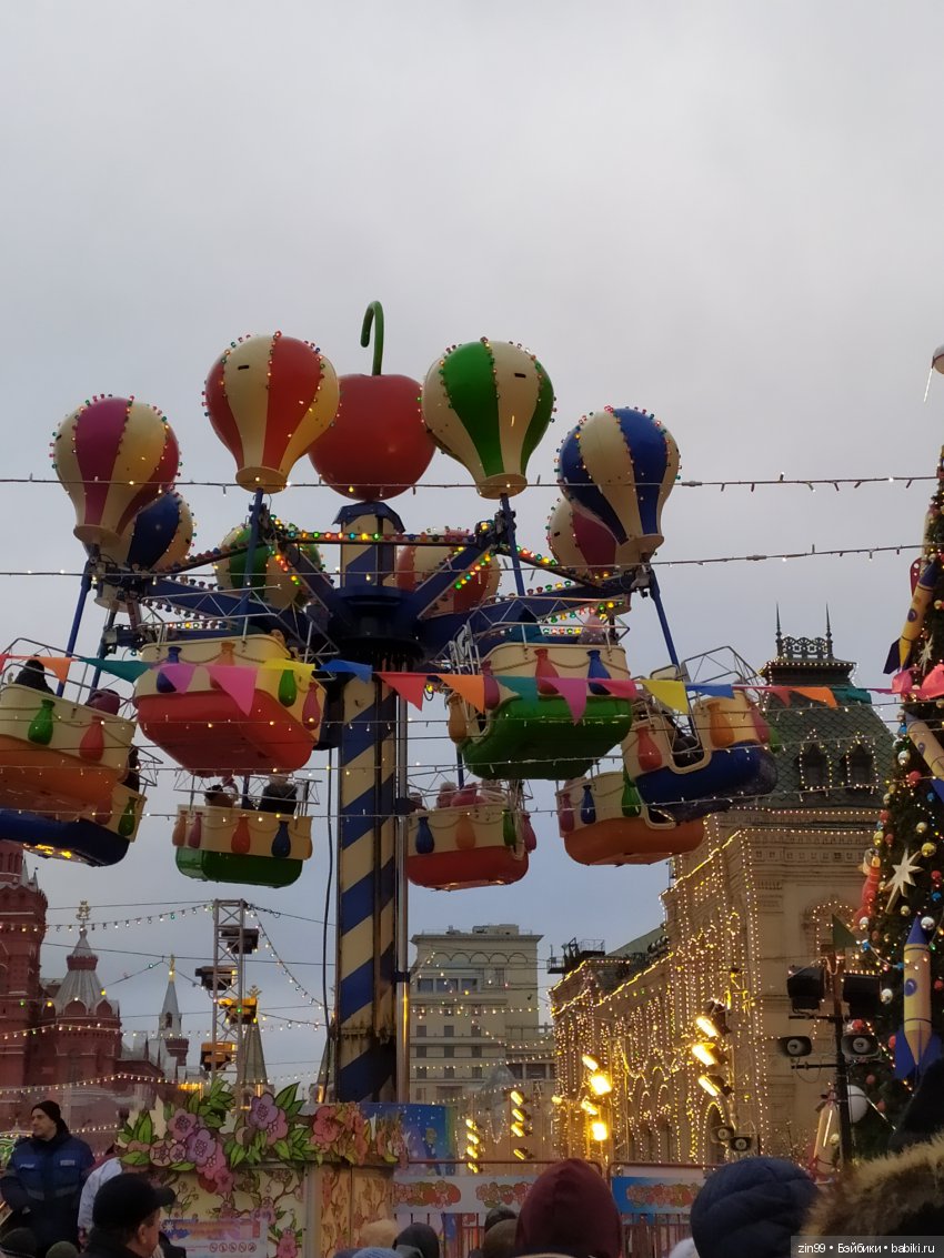 Новогодние гулянья, Зарядье, ГУМ, или в ГУМ за салатиком