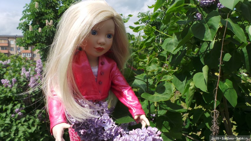 Мини сиреневый сад и новый для Нины наряд