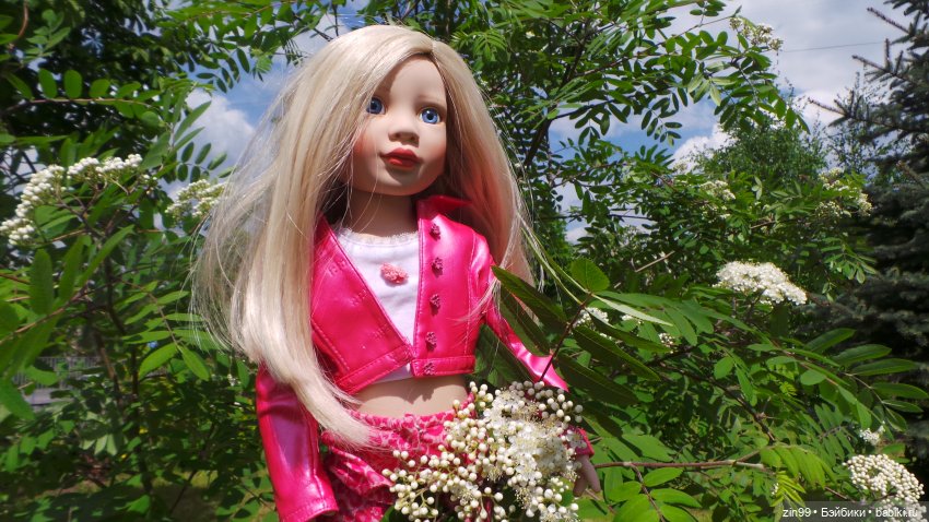 Мини сиреневый сад и новый для Нины наряд