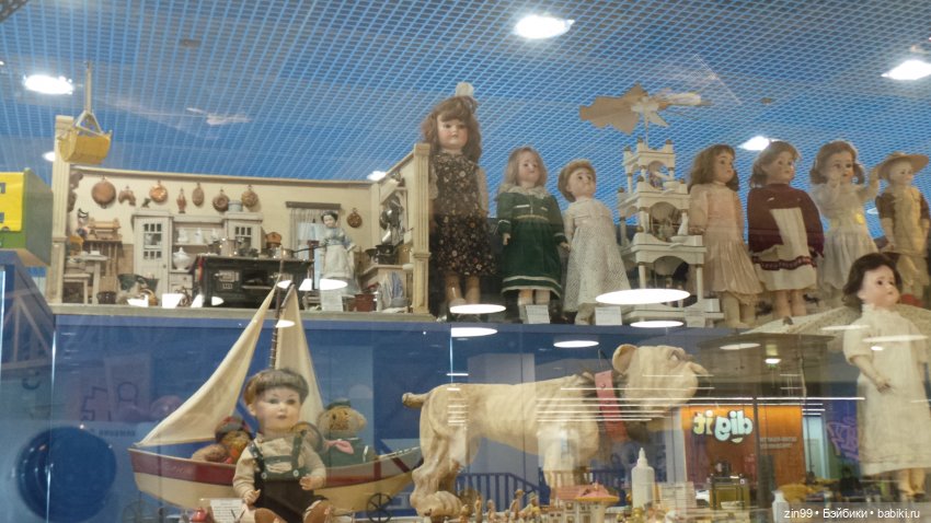 Прогулка по Центральному детскому магазину и Кузнецкому мосту с Веснушкой