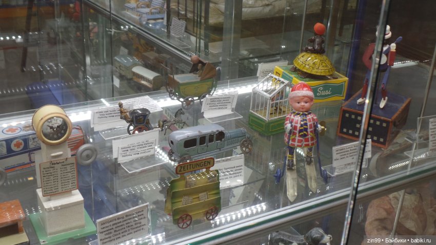 Прогулка по Центральному детскому магазину и Кузнецкому мосту с Веснушкой