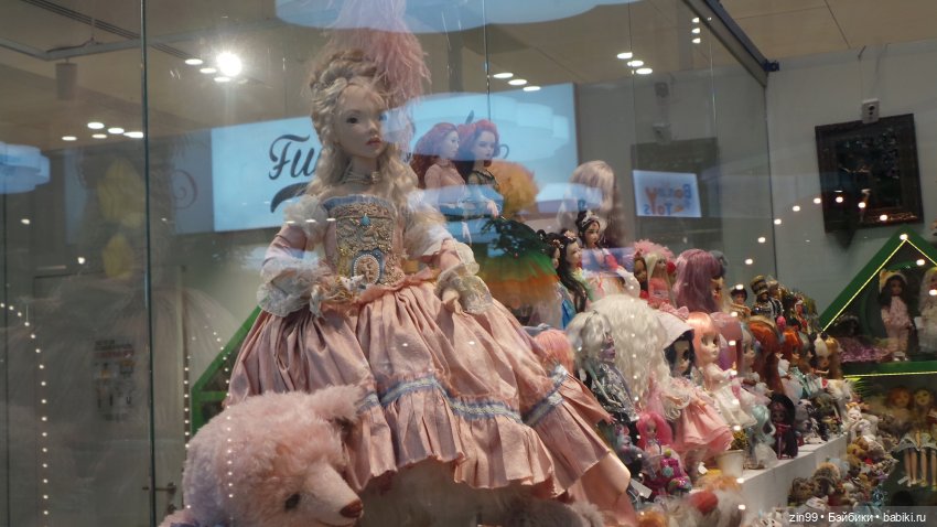 Прогулка по Центральному детскому магазину и Кузнецкому мосту с Веснушкой (фото 9)