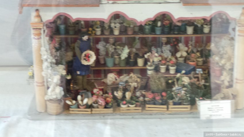 Прогулка по Центральному детскому магазину и Кузнецкому мосту с Веснушкой