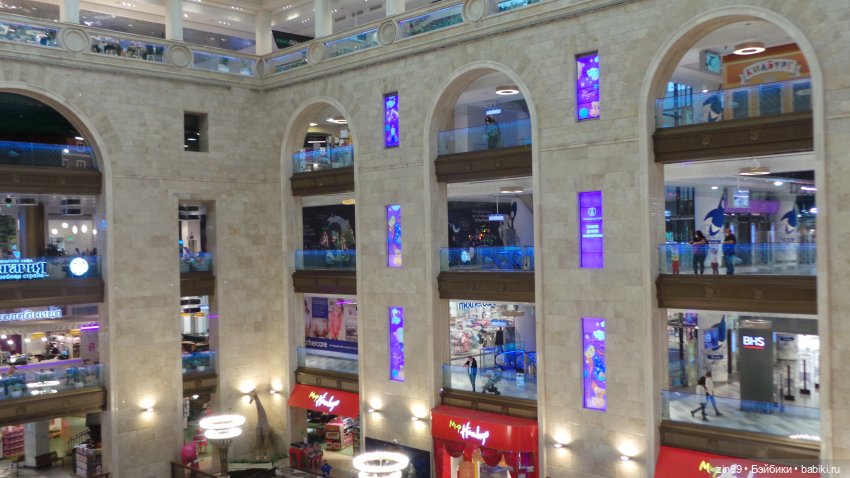 Прогулка по Центральному детскому магазину и Кузнецкому мосту с Веснушкой