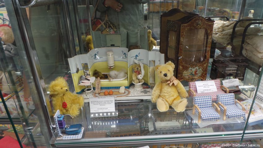 Прогулка по Центральному детскому магазину и Кузнецкому мосту с Веснушкой