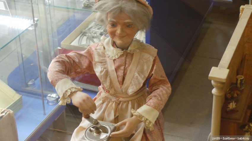 Прогулка по Центральному детскому магазину и Кузнецкому мосту с Веснушкой