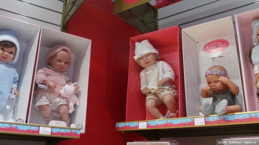 Прогулка по Центральному детскому магазину и Кузнецкому мосту с Веснушкой