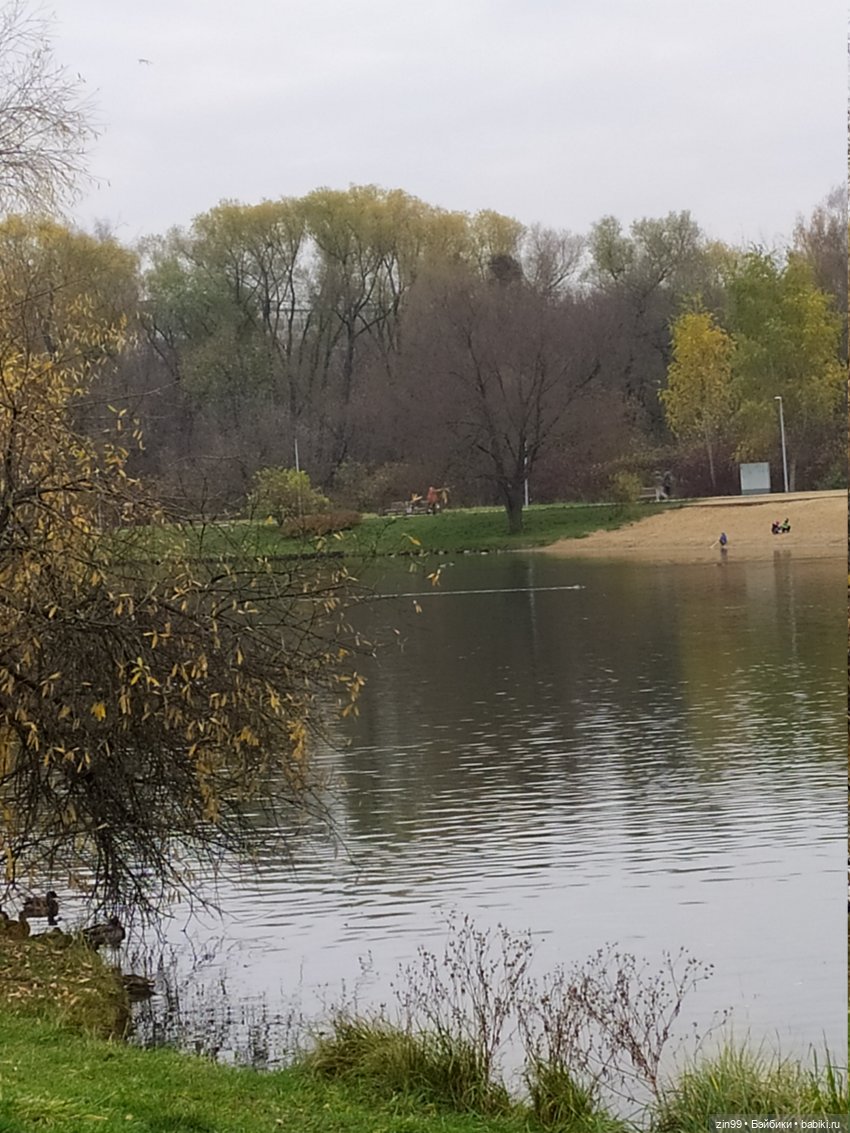 Терлецкие пруды, прогулка красивых девочек