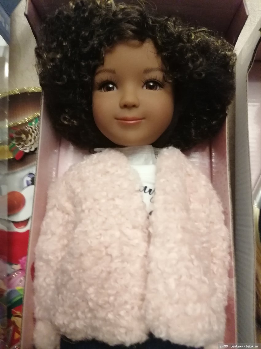 Девочки Ruby Red Fashion Friends проездом