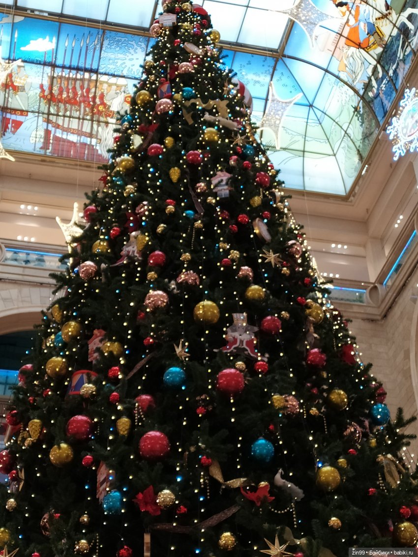 Преддверии Нового года прогулка по Центральному детскому магазину