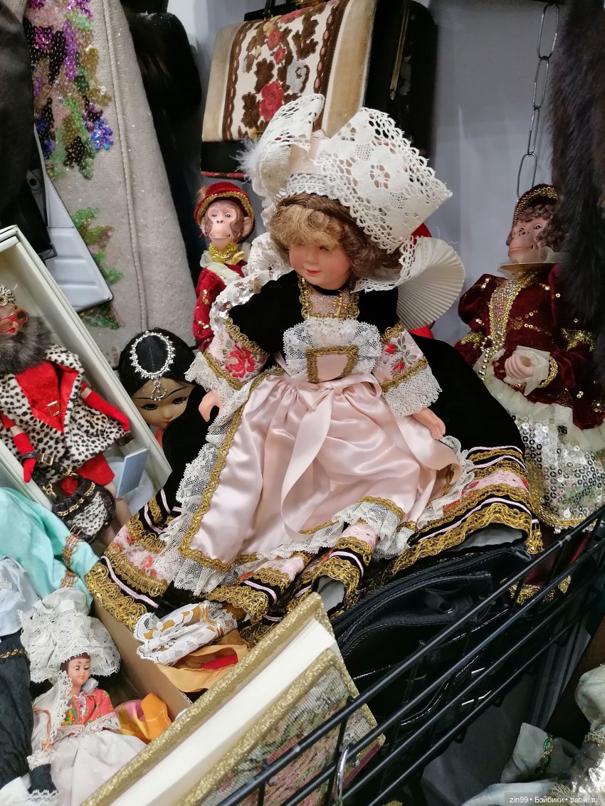 Предновогодний блошиный рынок на Тишинке