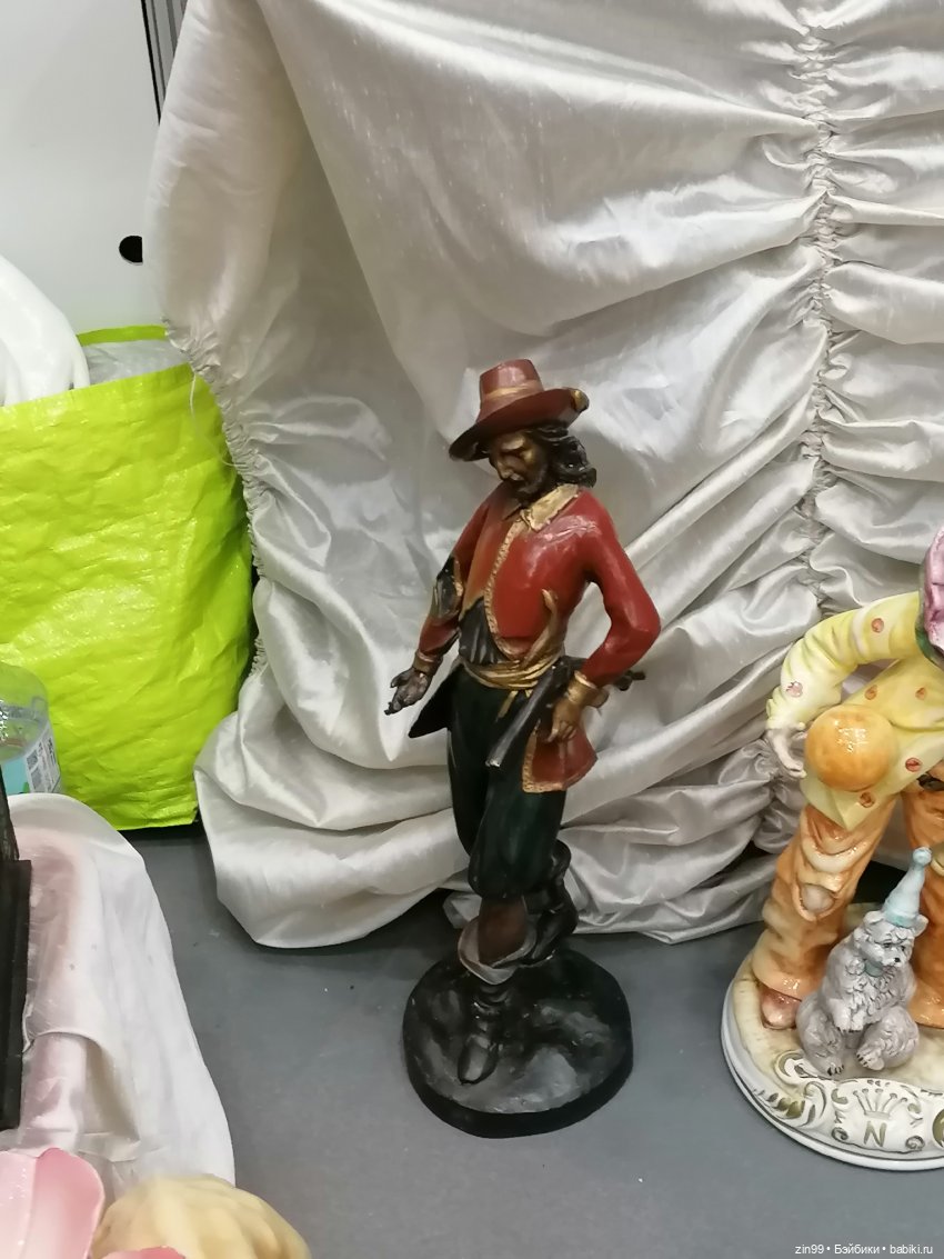 Предновогодний блошиный рынок на Тишинке