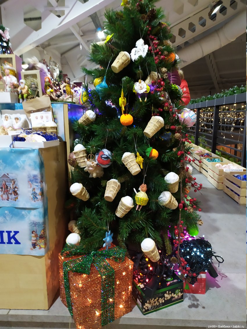 Предновогодний блошиный рынок на Тишинке