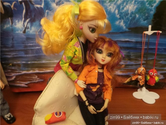 Интересные и может редкие девочки, уезжают и приезжают