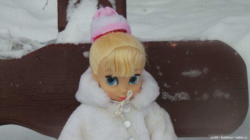 Зимний день в парке с куклами от Дисней Аниматорс